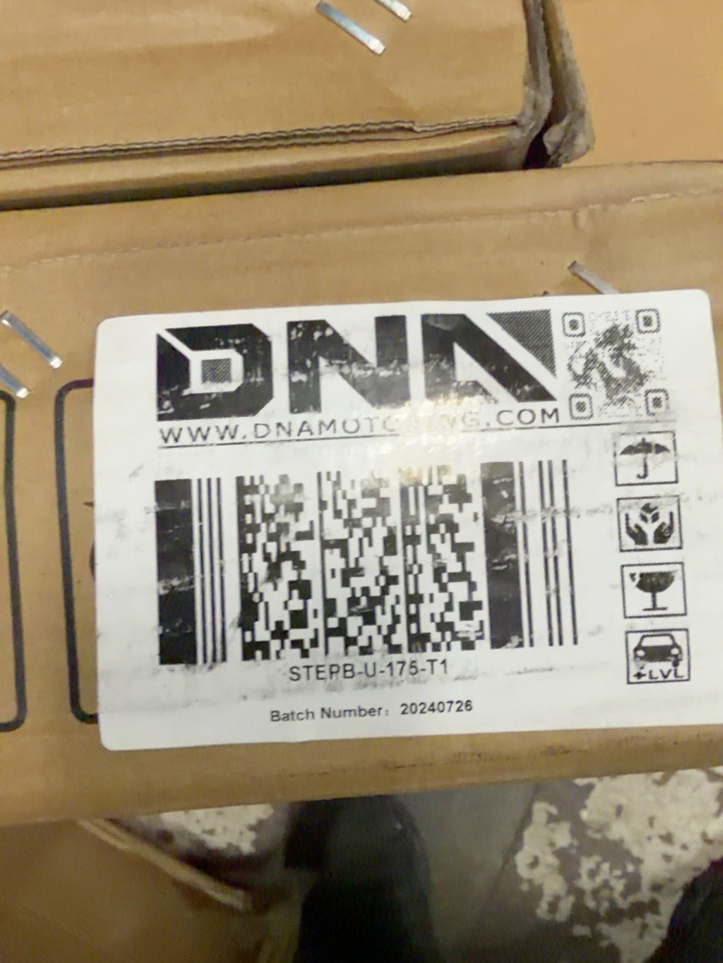 DNA MOTORING STEPB-U-175-T1 manufacturer carton label, batch 20240726