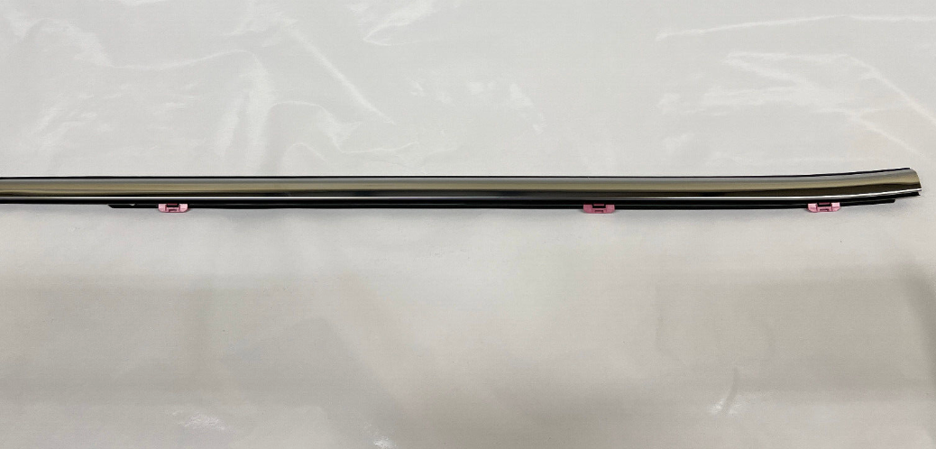 84842461 | 2019-2026 Silverado Sierra Crew Cab Front  Molding Chrome OEM GM