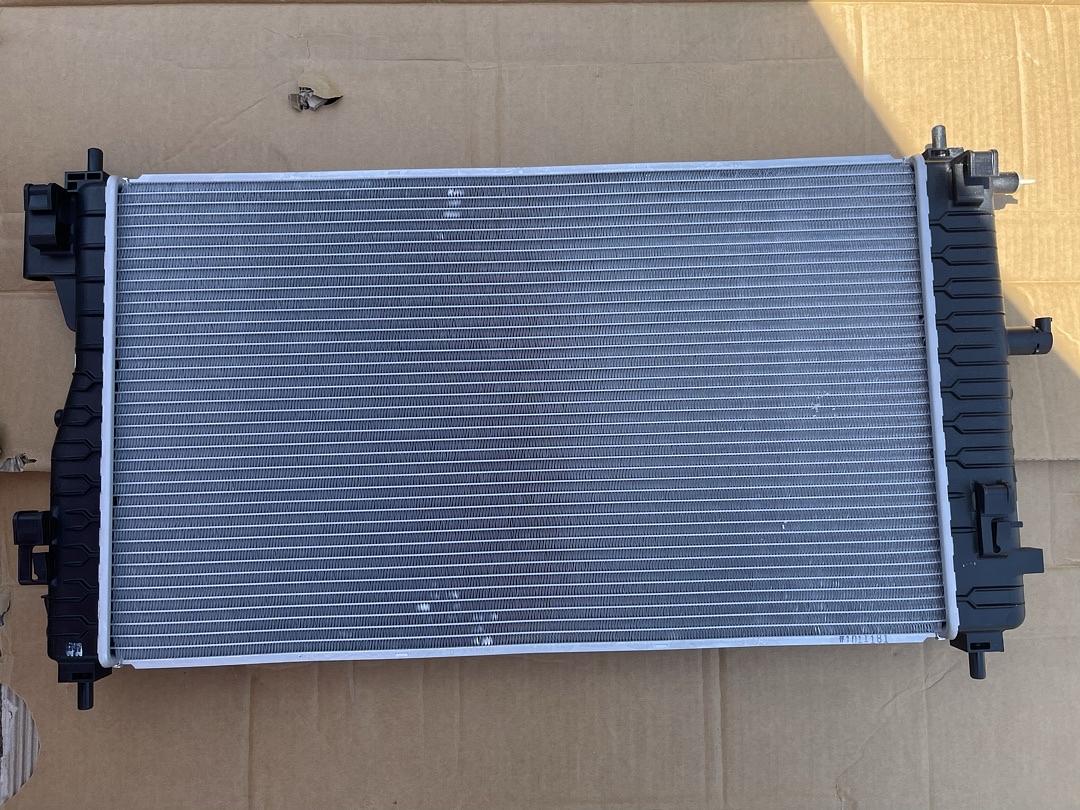13-19 IMPALA BUICK REGAL OEM RADIATOR GM Part # 20979496