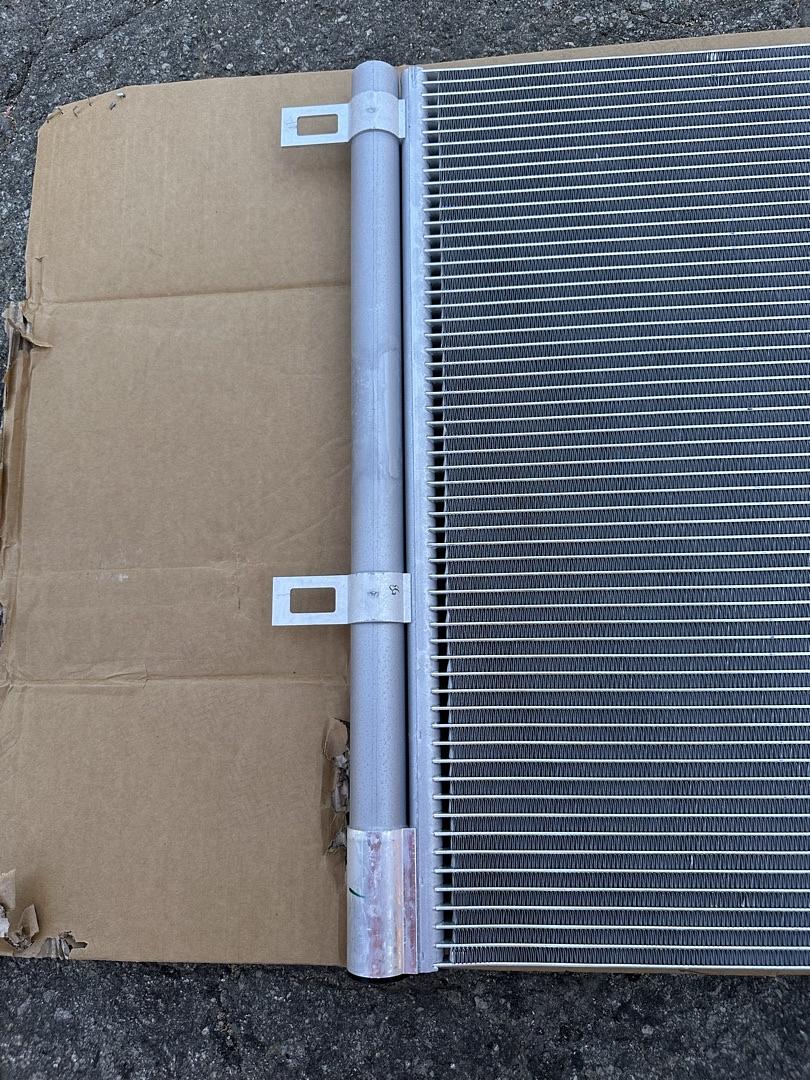 84504267 | 17-21 CADILLAC XT5/ 20-21 XT6/ 19-21 CHEVY BLAZER/ 17-21 GMC ACADIA RADIATOR #84504267
