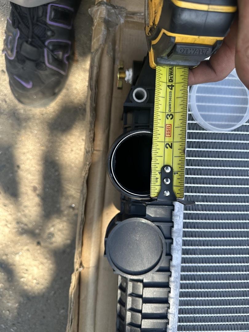 009 RADIATOR 03-07 FREIGHTLINER CENTURY CLASS COLUMBIA OEM-RA-FL-009