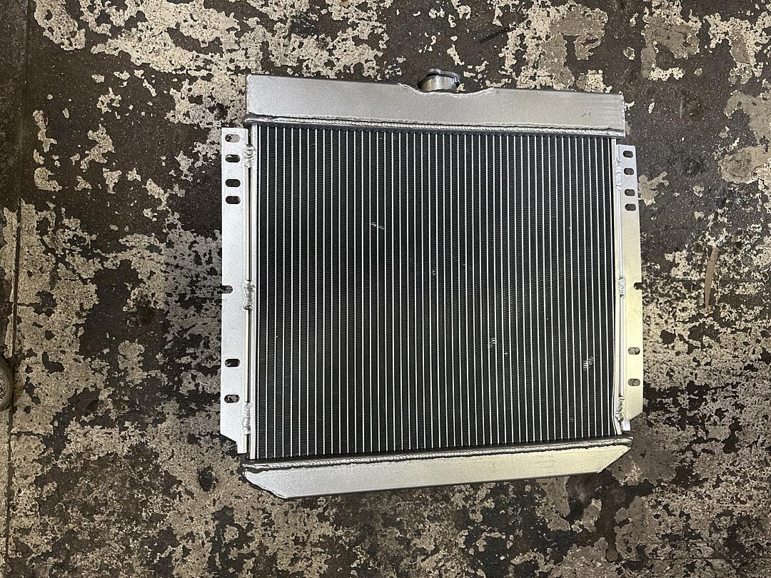 69-70 FORD MUSTANG / 71-73 MAVERICK / 1973 PINTO / 71-73 COMET / 1970 COUGAR XR-7 ALUMINUM RACING RADIATOR RA-FM69V8-3