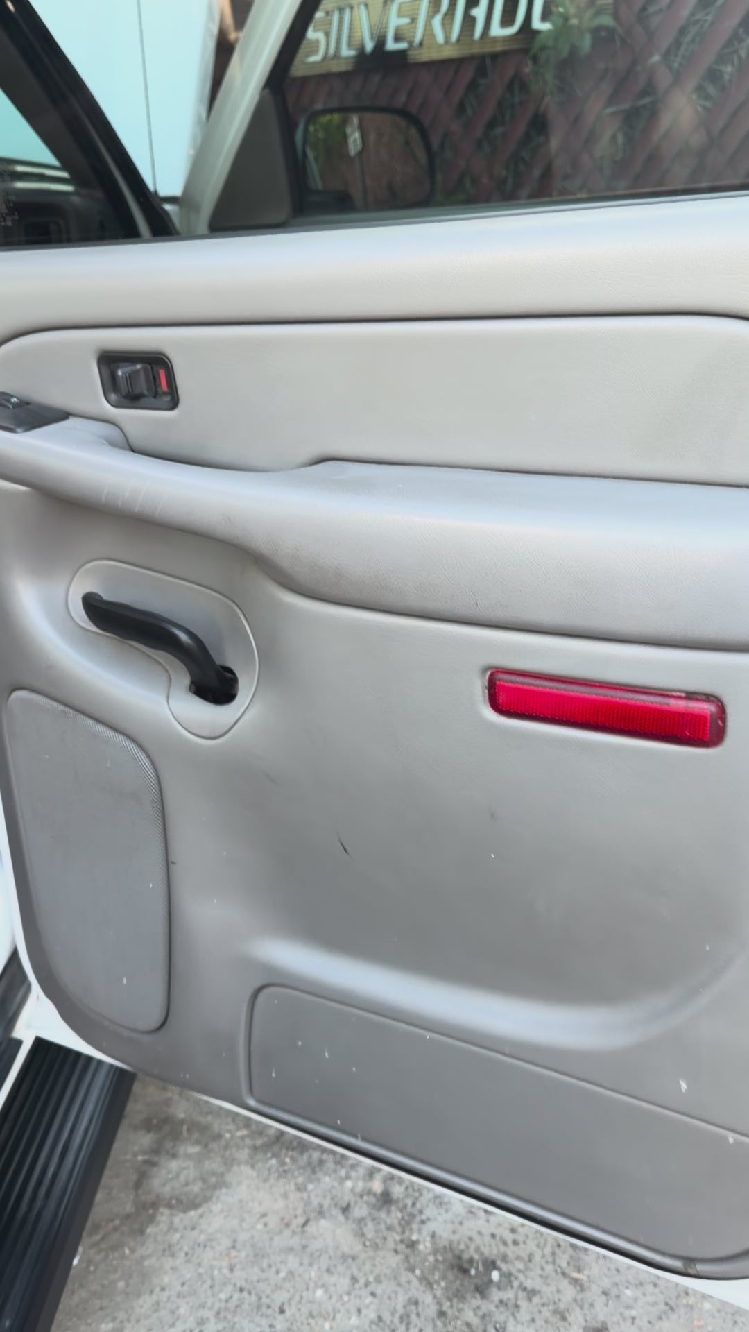 LED Interior Door Panel Lights for 1995-1999 Chevy C/K Silverado Sierra Yukon 99-06 Chevy Courtesy Door Reflector Light Intended for Hummer H2 2003-2009 Led Full LED White
LDL-H203LED-VS