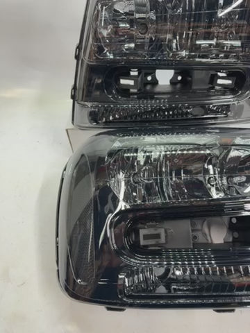 02-09 CHEVY TRAILBLAZER HEADLIGHT ASSEMBLY DRIVER AND PASSENGER SIDE SMOKED CLEAR
