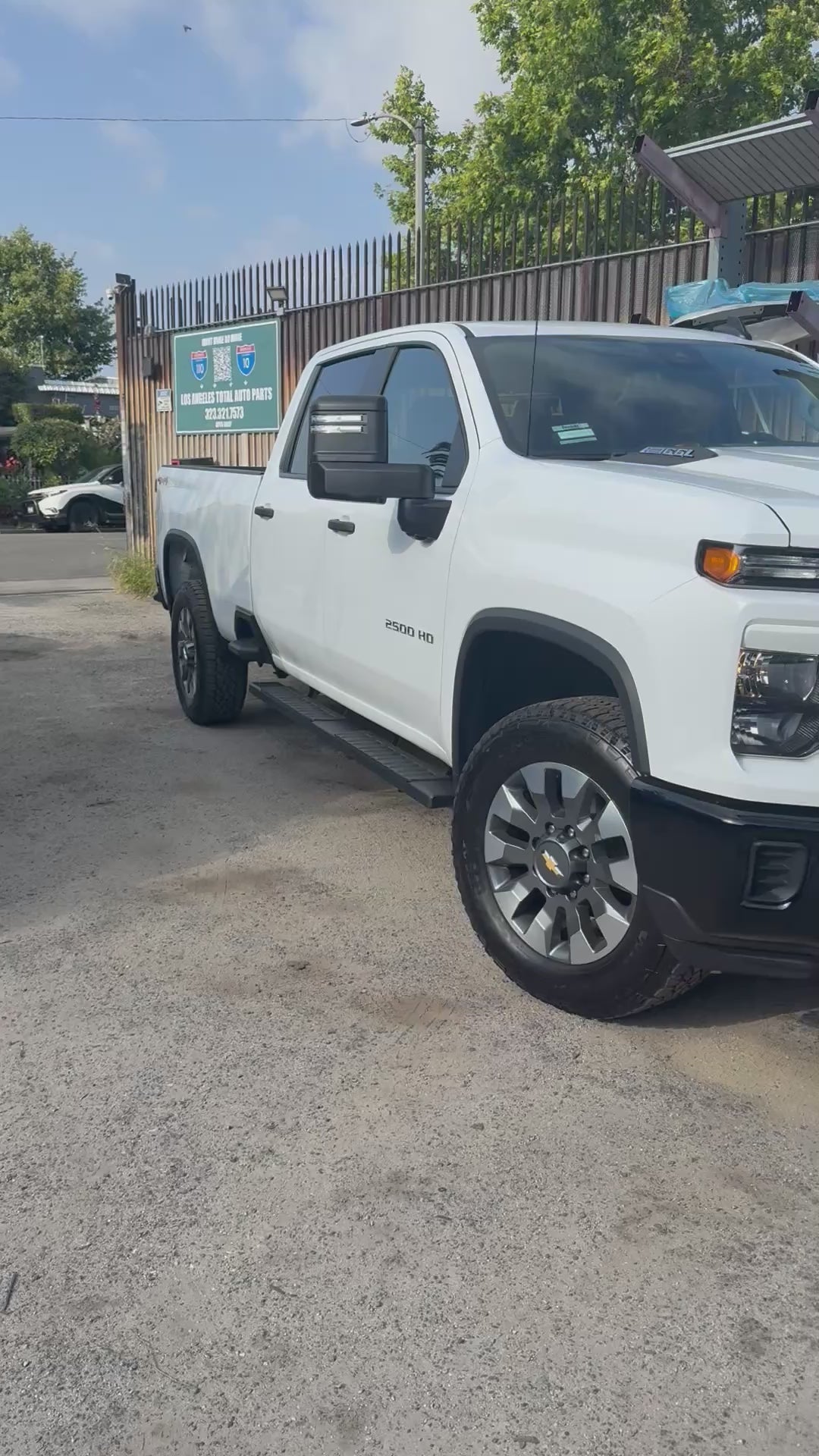 19-ON CHEVY SILVERADO CREW CAB “8017” STYLE RUNNING BOARDS