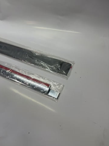 15950533 2010-2014 YUKON XL SILVERADO SIERRA 2500 HD DOOR MOLDING REAR DRIVER SIDE WITH CHROME