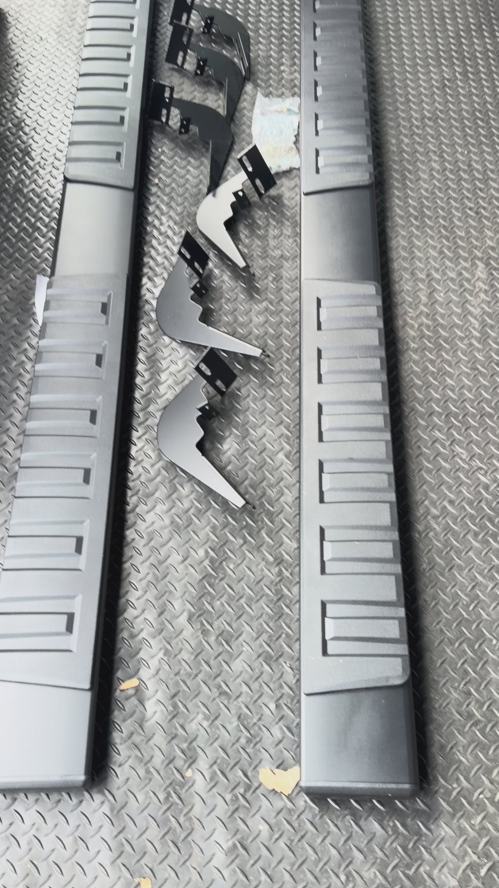 2009-2024 Ram/Classic Crew Cab 6" Black Running Boards - Open Box | Final Sale