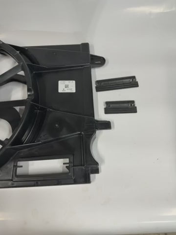 39013323 GM Engine Cooling Fan Assembly W/ Shroud For 2017-2019 Chevy Cruze 1.4 Liters