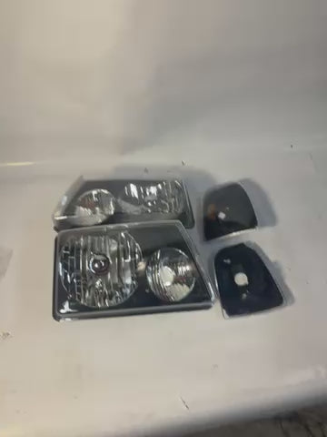 01-11 FORD RANGER BLACK HOUSING AMBER HEADLIGHTS REPLACEMENT