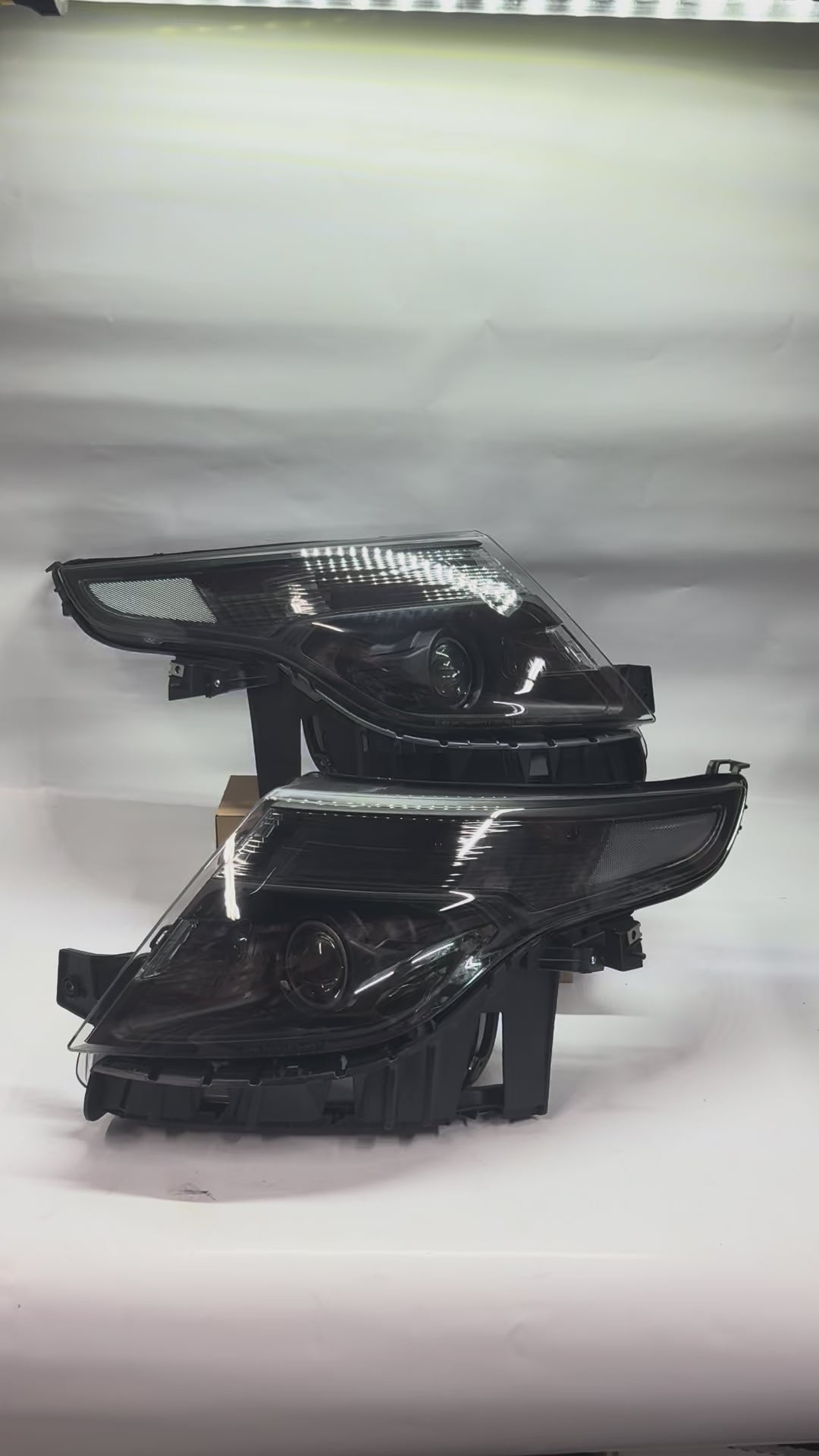 11-15 Ford Explorer Black Clear Halogen Headlights