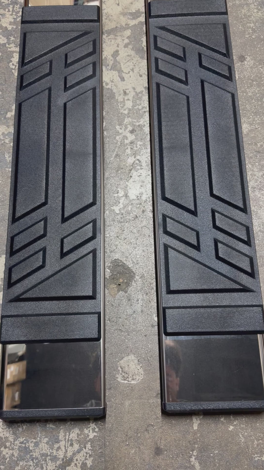 STEPB-U-175-T1 Universal Running Boards extended cab – Polished Silver/Black – Pair