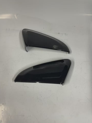 84809699k + 84809698k 21-25 CADILLAC CT4 LRFT AND RIGHT MIRROR COVERS