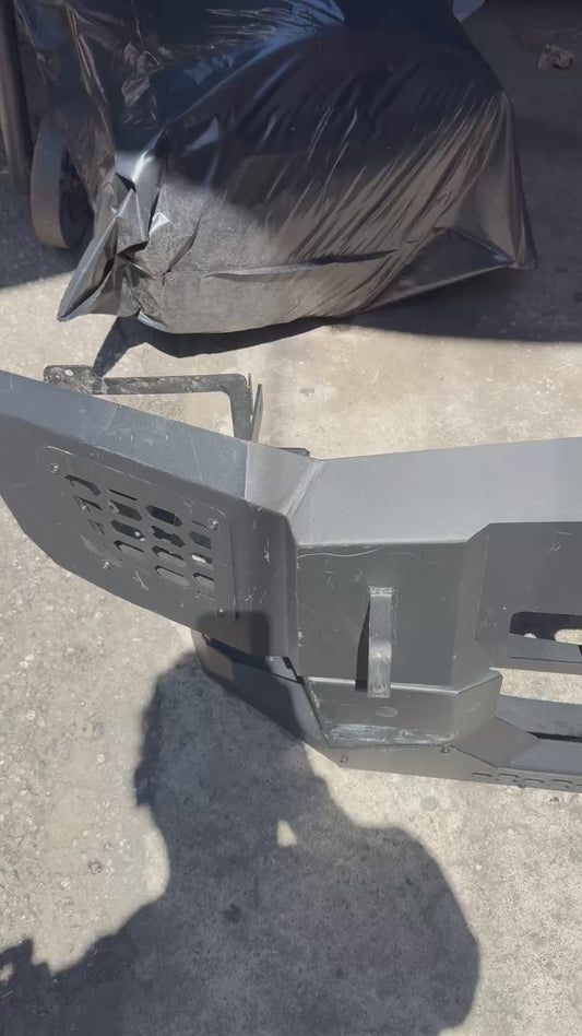#98 Front 2pc bumper for 2019 Chevrolet Silverado GMC sierra 1500 black as is